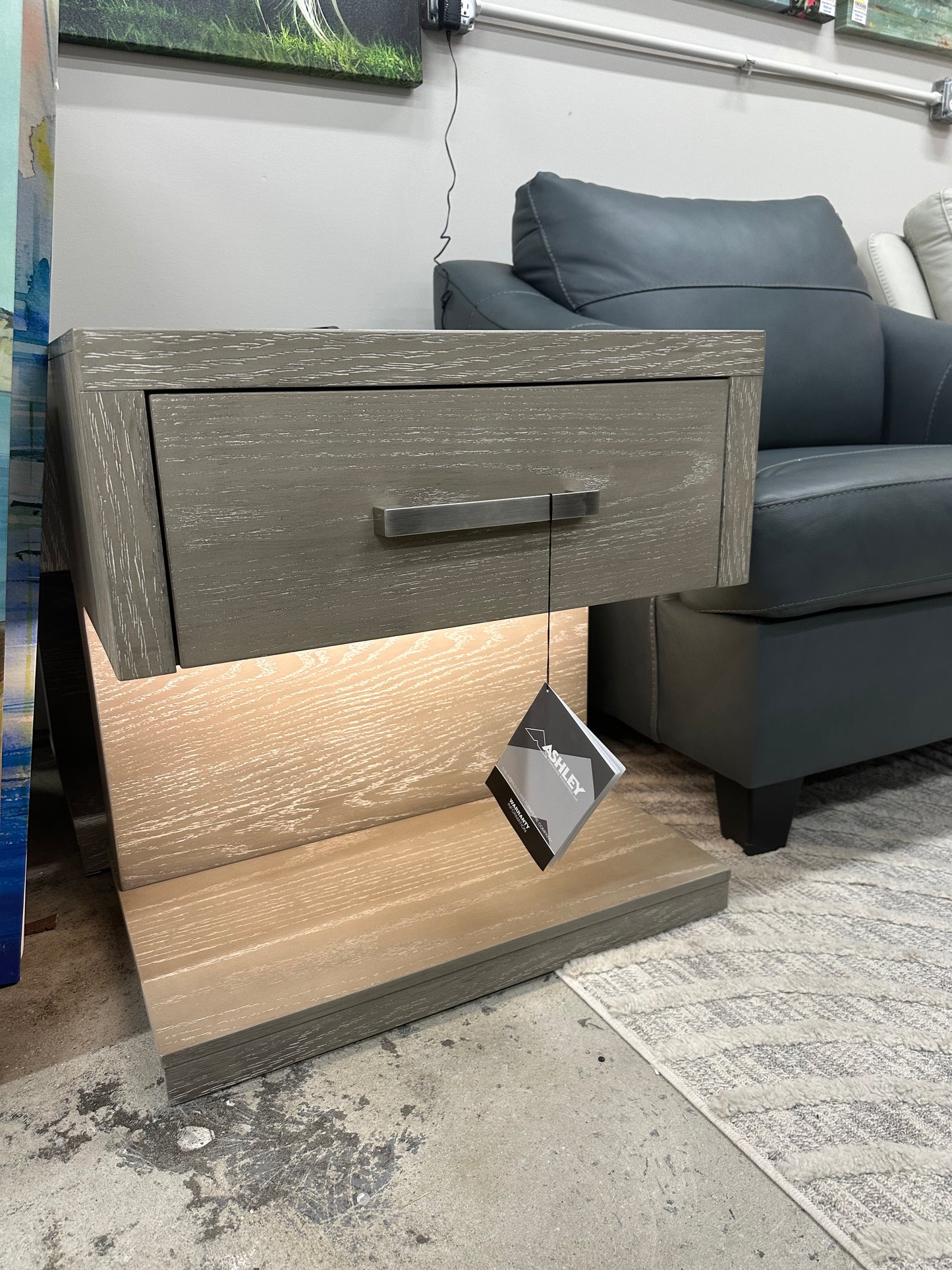 Set of Nightstands (2 included)
