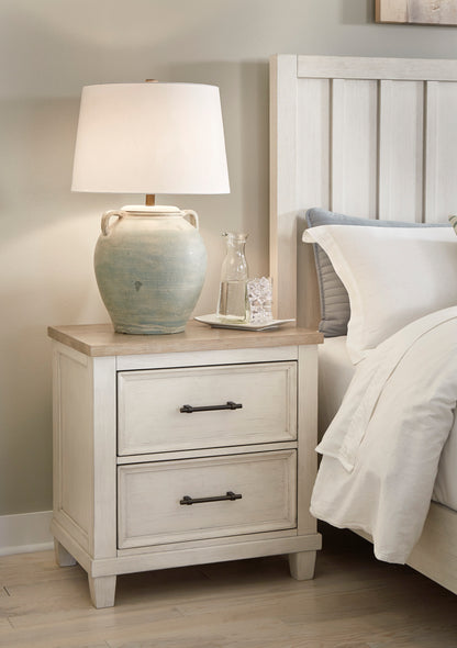 King Shaybrock Bed and 2 Nightstands